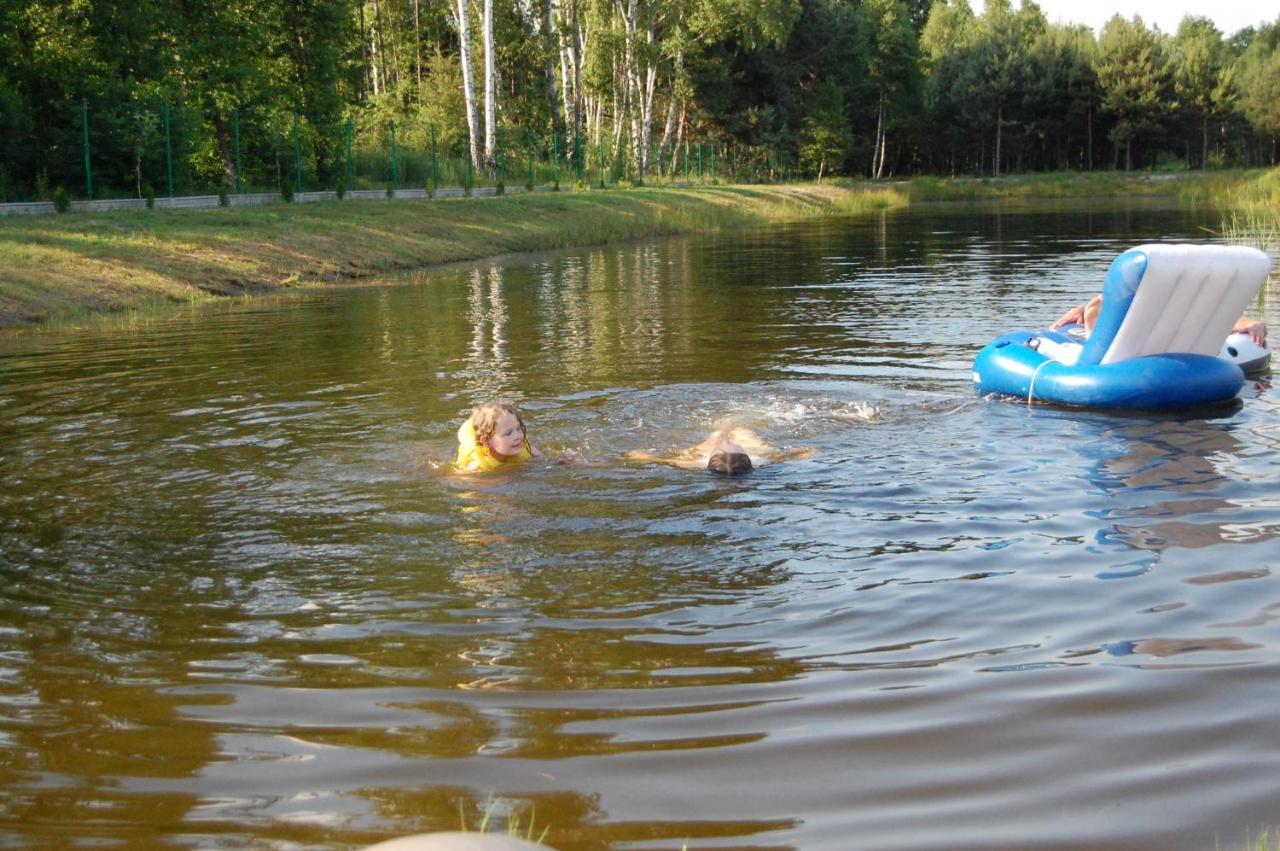 Letnia Oaza "Akacja" Lägenhet Sobienie Jeziory Exteriör bild